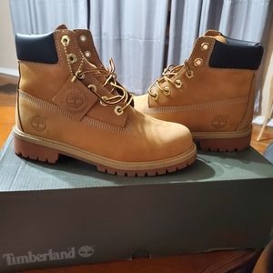 New juniors timberland